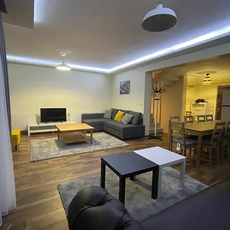 Sultan Villa, Merkez Mahallesi Dogu Sirti Caddesi Sultan Sitesi H-2 Villa Kadikoy (Yalova)
