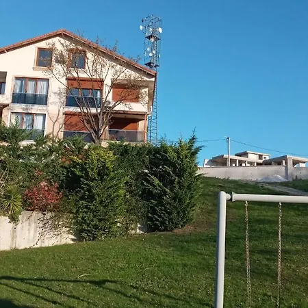 Sultan Villa, Merkez Mahallesi Dogu Sirti Caddesi Sultan Sitesi H-2