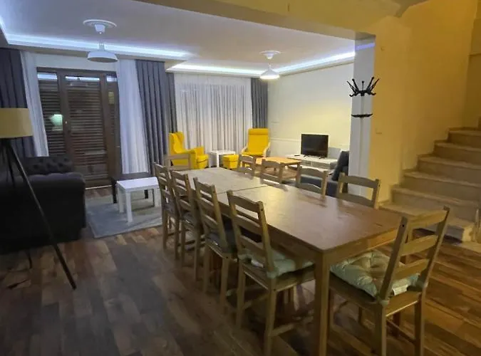 Sultan Villa, Merkez Mahallesi Dogu Sirti Caddesi Sultan Sitesi H-2 Βίλα Καντίκιοϊ
