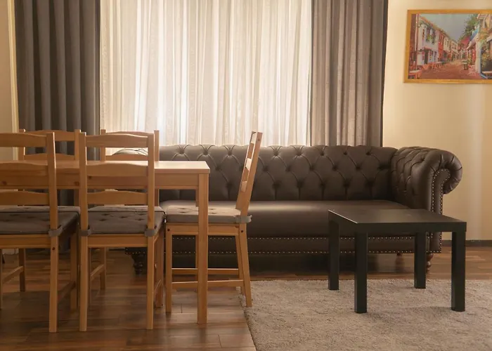 Sultan Villa, Merkez Mahallesi Dogu Sirti Caddesi Sultan Sitesi H-2 Βίλα